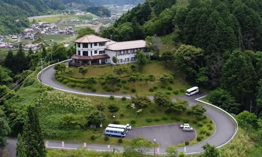 ホテル 筒賀温泉 グリーンスパつつが Akiota エクステリア 写真